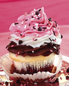 Neapolitan cupcake, Betty Crocker cupcake, 3 year old wants cupcake, cupcake, yummy cupcakes, 